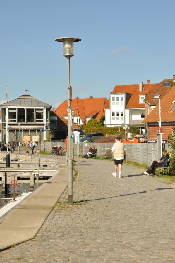 Ferienwohnung Am Hafensteig 19 Neustadt in Holstein Exterior foto
